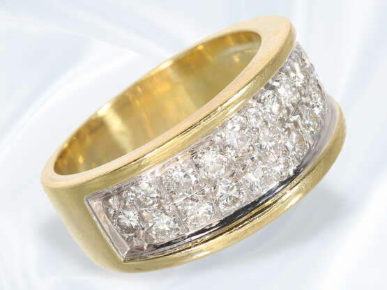Ring: breiter und solide gearbeiteter Brillant-Goldschmiedering, ca. 0,63ct - photo 2