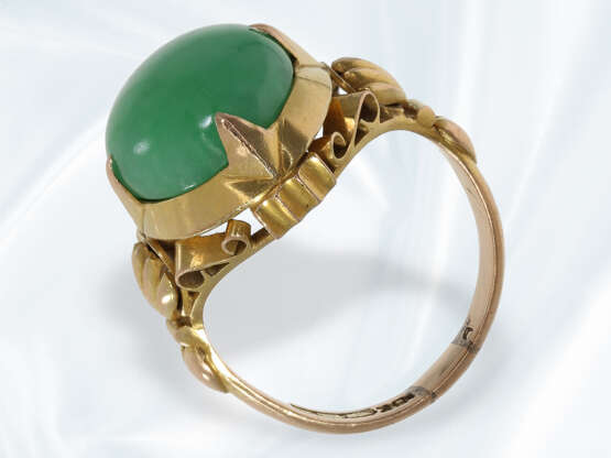 Sehr dekorativer antiker Goldring mit Jadeitcabochon, 18K Gelbgold - photo 4