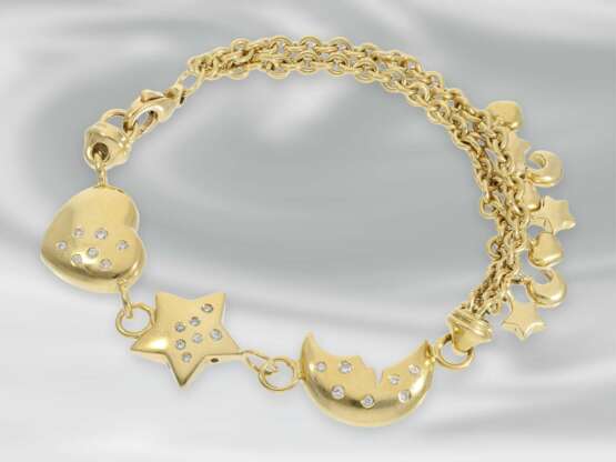Armband: schönes vintage Armband mit Herz-, Stern- und Halbmond-Motiven, ca. 0,31ct Brillantbesatz, 18K Gelbgold - фото 2