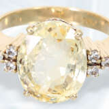 Ring: solide gearbeiteter vintage Goldschmiedering mit feinem gelben Saphir, ca.6,7ct - photo 2