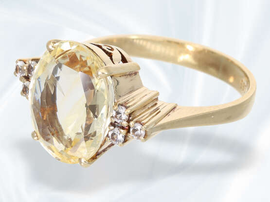 Ring: solide gearbeiteter vintage Goldschmiedering mit feinem gelben Saphir, ca.6,7ct - photo 3