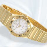Armbanduhr: feine und hochwertige vintage Damen-Armbanduhr, Omega Constellation in Gold, Ref: 11627000 - photo 1