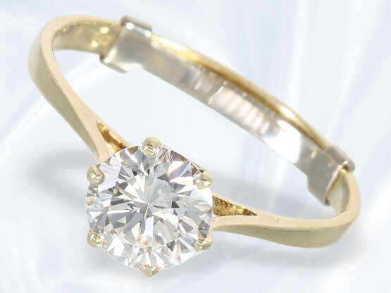 Ring: goldener vintage Solitär/Brillantring, sehr schöner Brillant von ca. 1ct, hoher Reinheits- und Farbgrad - фото 1