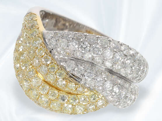 Ring: hochwertiger und sehr dekorativer Goldschmiedering mit feinen Brillanten, ca. 2,74ct, neuwertig - Foto 1