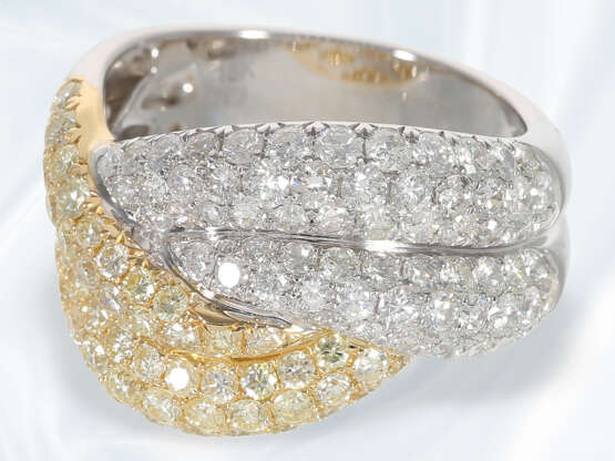 Ring: hochwertiger und sehr dekorativer Goldschmiedering mit feinen Brillanten, ca. 2,74ct, neuwertig - Foto 2