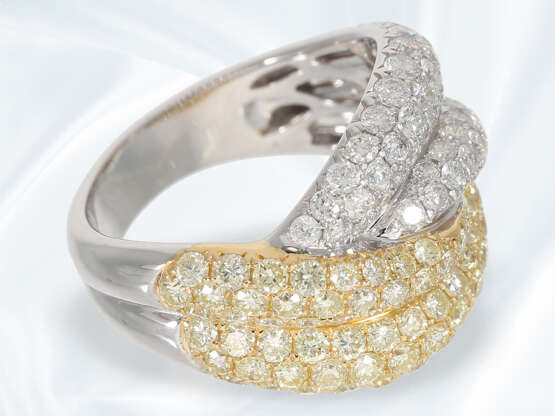 Ring: hochwertiger und sehr dekorativer Goldschmiedering mit feinen Brillanten, ca. 2,74ct, neuwertig - Foto 4