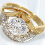 Ring: hochwertiger Goldschmiedering mit wertvollem Brillant, ca. 1,5ct - photo 1