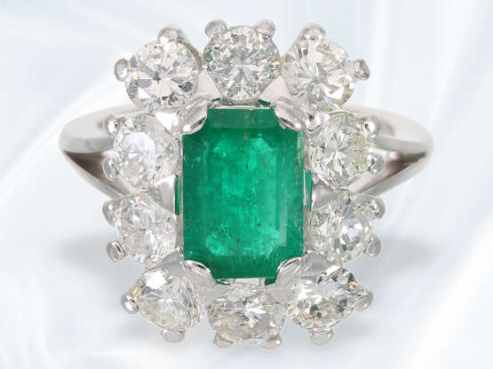 Ring: hochwertiger Smaragd/Brillant-Goldschmiedering, insg. ca. 4,2ct - Foto 2
