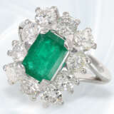 Ring: hochwertiger Smaragd/Brillant-Goldschmiedering, insg. ca. 4,2ct - photo 3