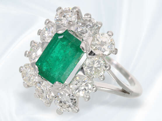 Ring: hochwertiger Smaragd/Brillant-Goldschmiedering, insg. ca. 4,2ct - Foto 4