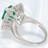 Ring: hochwertiger Smaragd/Brillant-Goldschmiedering, insg. ca. 4,2ct - photo 5
