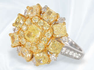 Ring: ungetragener, aufwendig gefertigter Diamant-Goldschmiedering, Handarbeit aus 18K Weißgold, ca. 3,97ct, Fancy Yellow!