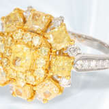 Ring: ungetragener, aufwendig gefertigter Diamant-Goldschmiedering, Handarbeit aus 18K Weißgold, ca. 3,97ct, Fancy Yellow! - фото 5