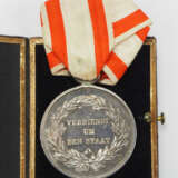 Preussen: Medaille zum Allgemeinen Ehrenzeichen, 2. Klasse, mit Etui. - Foto 1