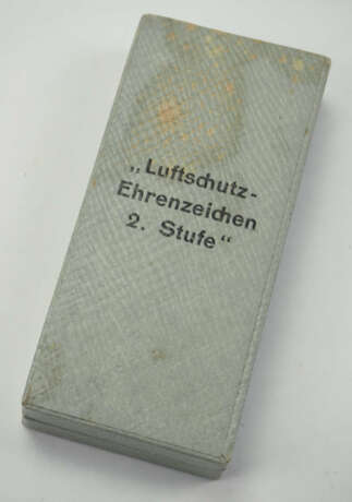 Luftschutz-Ehrenzeichen, 2. Stufe Etui. - фото 1