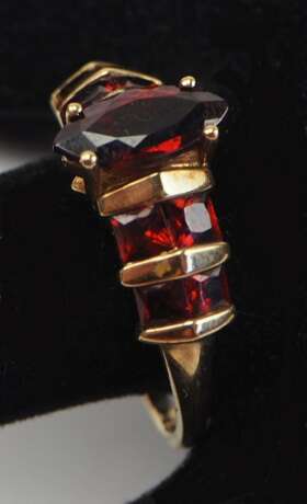 Ring mit Granat GOLD. - photo 1