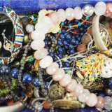 Lot Modeschmuck. - Foto 1