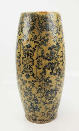 Vase. - photo 1