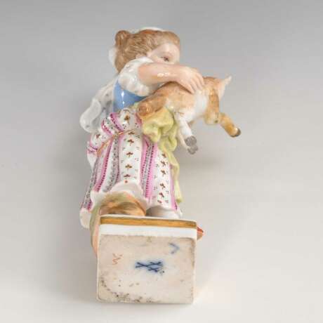 Mädchen mit Lamm, Meissen. - Foto 3