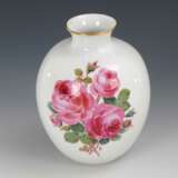 Vase mit Rosenmalerei, Meissen. - фото 1