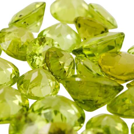 Konvolut Peridot von 28,7 ct - photo 2