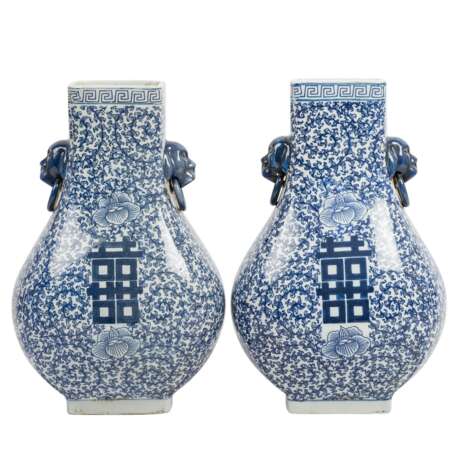 Paar Vierkantige, blau-weisse Vasen. CHINA, - Foto 1