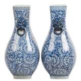 Paar Vierkantige, blau-weisse Vasen. CHINA, - photo 2