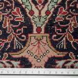 Orientteppich aus Seide. GHOM/PERSIEN, 20. Jh., 162x108 cm. - photo 4