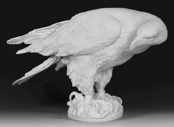 Monumentale Figur eines Adlers - photo 1