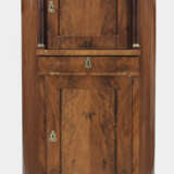 Biedermeier-Eckschrank - photo 1