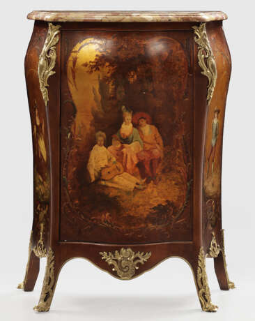 Louis XV-Salonschrank mit Vernis Martin-Dekor - фото 1