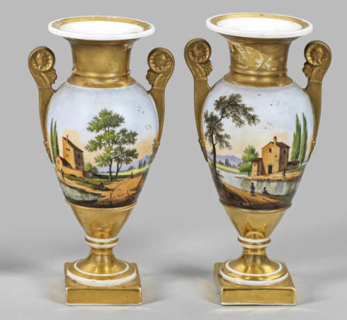 Paar Charles X-Vasen mit Landschaftsdekor - photo 1