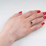 Fancy-Diamant-Ring mit Brillant-Besatz. - Foto 3