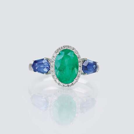 Smaragd-Saphir-Ring mit Brillanten. - Foto 1