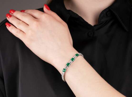 Hochkarätiges Diamant-Smaragd-Armband. - photo 3