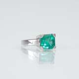 Juwelier Wempe. Farbintensiver Smaragd-Ring. - photo 2