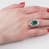 Hochfeiner Smaragd-Diamant-Ring. - photo 3