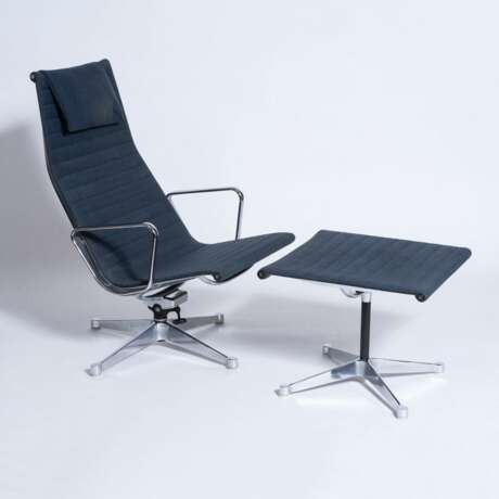 Charles & Ray Eames. Aluminium Chair EA 124 mit Ottomane EA 125. - photo 2