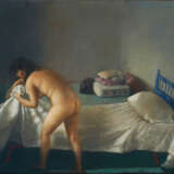 Mujer haciendo la cama - Foto 1