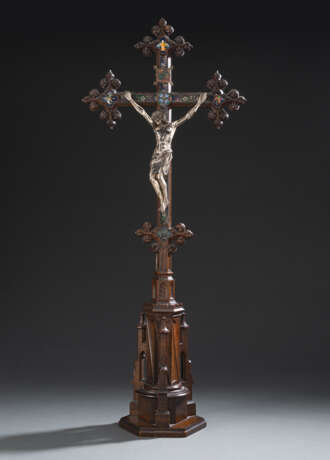 Kruzifix im gotischen Stil mit Corpus Christi - Foto 1