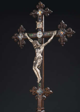 Kruzifix im gotischen Stil mit Corpus Christi - Foto 3