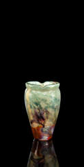 Marqueterie-sur-Verre-Vase mit Krokusblüte