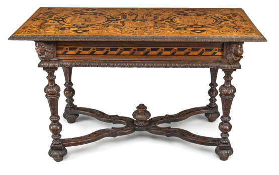 Prächtiger Salon-Tisch im Renaissance-Stil - photo 2