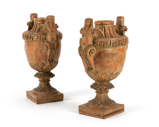 Paar dekorative Terracotta-Vasen im antiken Stil - photo 6