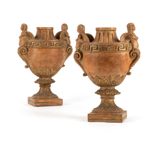 Paar dekorative Terracotta-Vasen im antiken Stil - фото 8