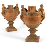 Paar dekorative Terracotta-Vasen im antiken Stil - фото 9
