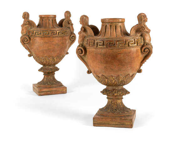 Paar dekorative Terracotta-Vasen im antiken Stil - photo 9