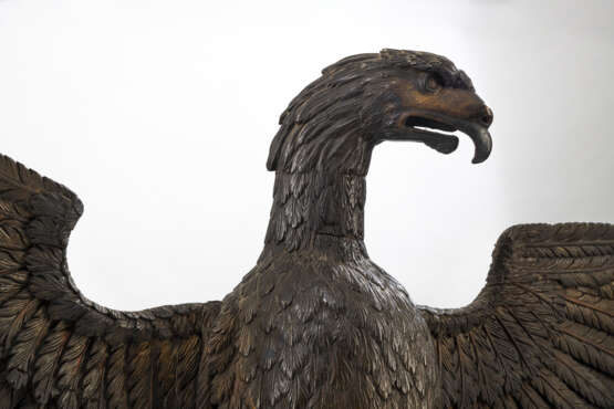 Große Adlerfigur - photo 3