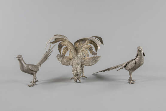 Drei plastische Vögel als Tafeldekoration - Foto 3