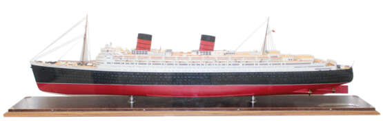 RMS Queen Elizabeth. - фото 1